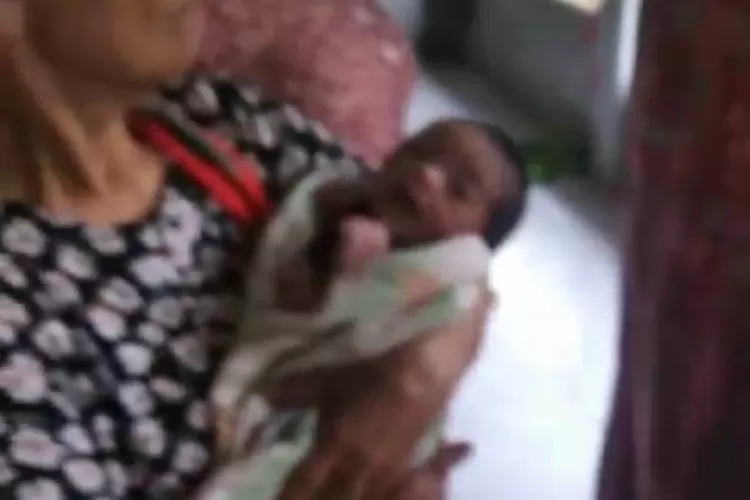 Penemuan bayi perempuan di&nbsp;Desa Hambalang, Kecamatan Citeureup, Kabupaten Bogor, Selasa, 29 April 2025. (Ist)