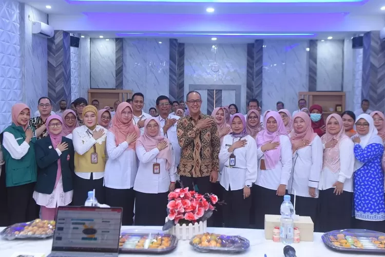 Wali Kota Sukabumi Ayep Zaki mengajak anak buahnya di Pemkot Sukabumi untuk sehatkan fisik dan mental, baru lakukan pembangunan kota (IST)