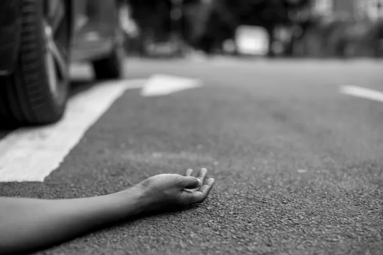 (Ilustrasi kecelakaan) Kecelakaan lalu lintas di Tol Cisumdawu menewaskan tiga orang, 6 lainnya luka luka. Ini identitas korban (Freepik/rawpixel.com)