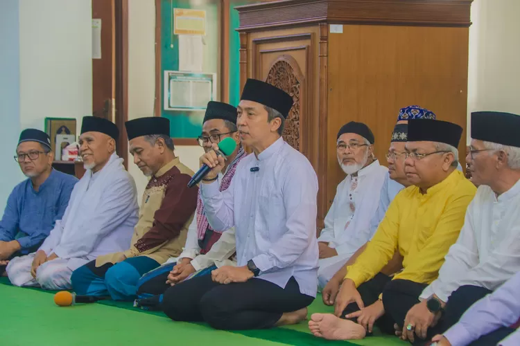 Wali Kota Bogor Dedie Rachim, menitipkan pesan kepada calon jamaah haji (calhaj) untuk kebaikan ekonomi Kota Bogor (Pemkot Bogor)