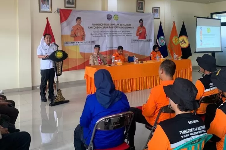 Wakil Wali Kota Depok, Chandra Rahmansyah saat membuka acara Workshop Pemberdayaan Masyarakat Kantor Pencarian dan Pertolongan.  (Ali Metropolitan)