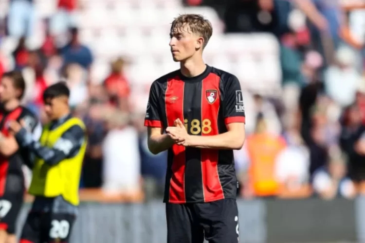 Real Madrid telah lontarkan tawaran untuk Dean Huijsen dari Bournemouth (Instagram/@deanhuijsen)