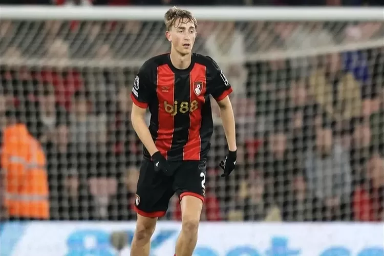 Pakar transfer, Fabrizio Romano menyebut Real Madrid siap tebus Dean Huijsen di bursa transfer musim panas 2025 mendatang dengan harga fantastis. (Instagram : deanhuijsen)