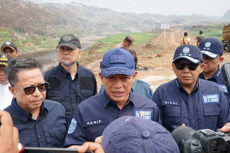 Menteri Lingkungan Hidup Hanif Faisol sebut TPA Jatiwaringin Tangerang terjadi pencemaran lingkungan parah dan pakai sistem open dumping (ist)