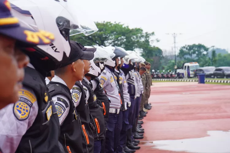 Dinas Perhubungan sepakat kerja sama dengan Perumda Pasar Tohaga untuk menertibkan PKL dan parkir liar di Psar Ciluar, Kecamatan Sukaraja, Kabupaten Bogor. (Diskominfo)