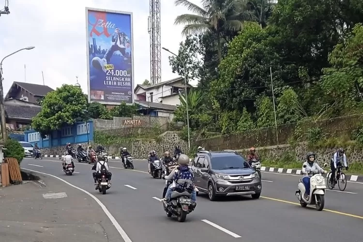 Berikut jadwal ganjil genap dan one way (satu arah) di kawasan Puncak, Bogor pada hari ini, Sabtu, 11 Oktober 2025. (Rizal)