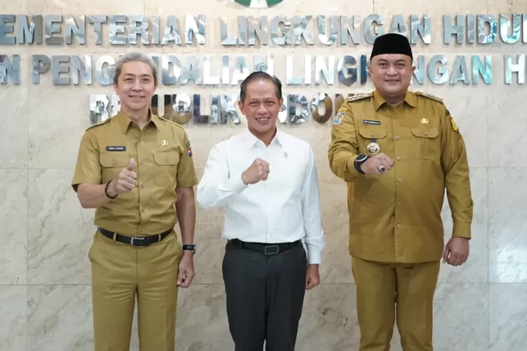 Ketemu Wali Kota Dedie Rachim dan Bupati Rudy Susmanto, Menteri LH Hanif Faisol siap kolaborasi urai persoalan sampah di Bogor (IST)