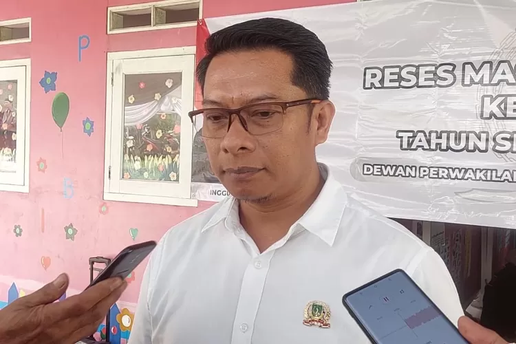 Ketua Badan Pembentukan Peraturan Daerah (Bapemperda) DPRD Kota Sukabumi, Inggu Sudeni. (UM)