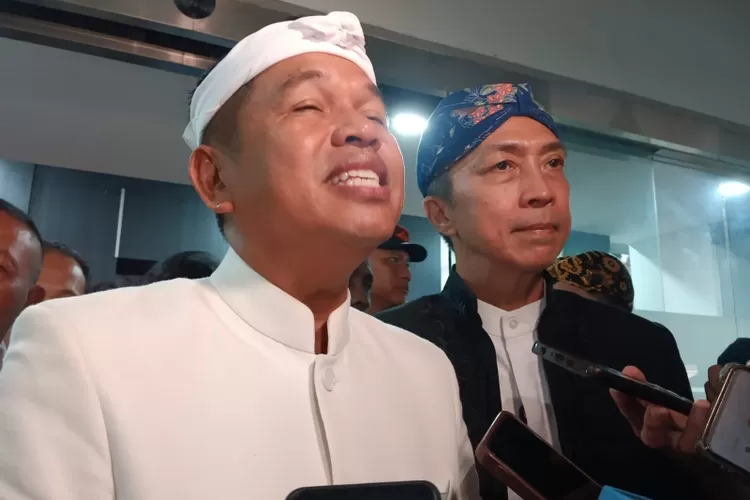 Gubernur Jabar Dedi Mulyadi Naik Motor Dinas Tanpa Helm, Akui Salah dan Minta Ditilang (Dok Metropolitan)