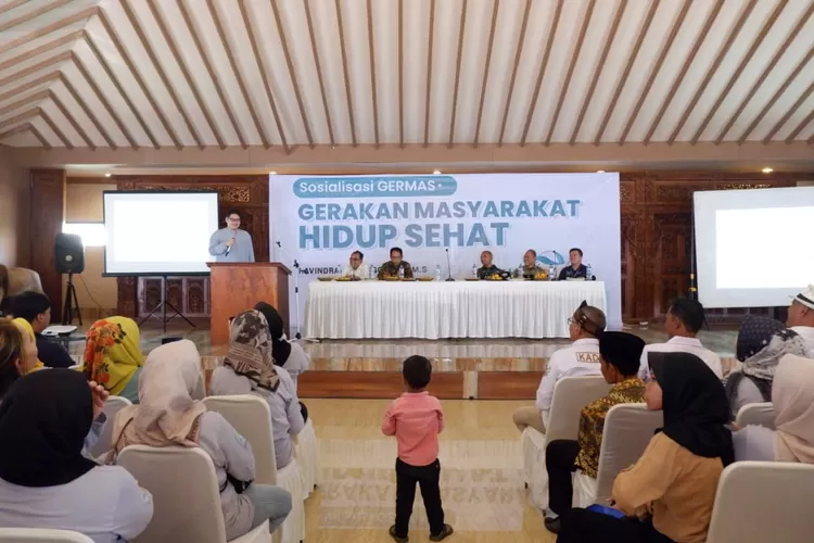 Anggota DPR RI Komisi IX, Ravindra Airlangga menggelar kegiatan sosialisasi GERMAS di Kecamatan Ciampea, Kabupaten Bogor (istimewa)