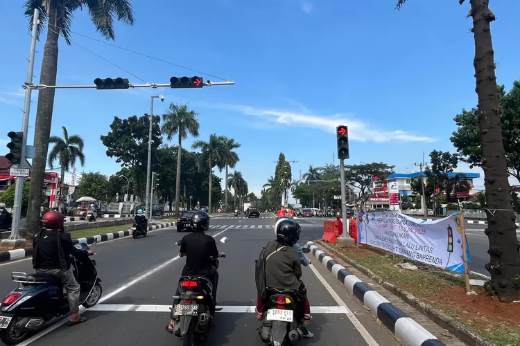 uji coba pembukaan simpang Bappenda menuju Stadion Pakansari, Jumat, 13 Juni 2025. (Riza)