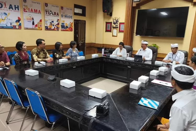 Pabrik Coca Cola di Bali PHK Puluhan Karyawan  (detik)