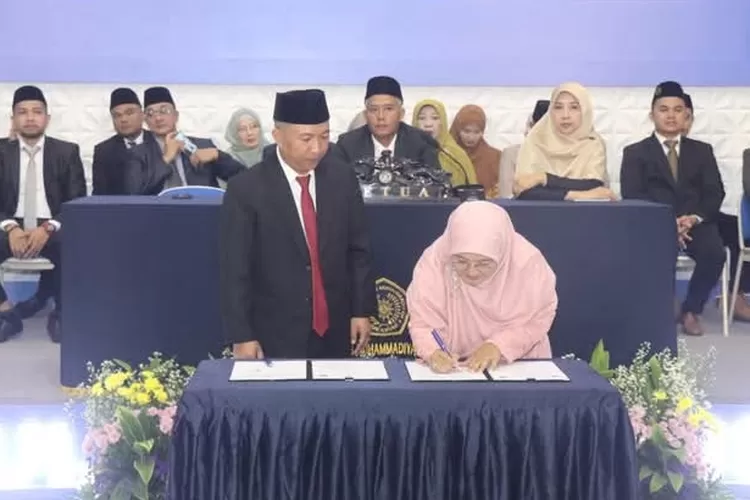 Peluncuran program Beasiswa Bupati Generasi Mencrang di Universitas Muhammadiyah Sukabumi (UMMI), Jumat, 13 Juni 2025. (Dokpim)