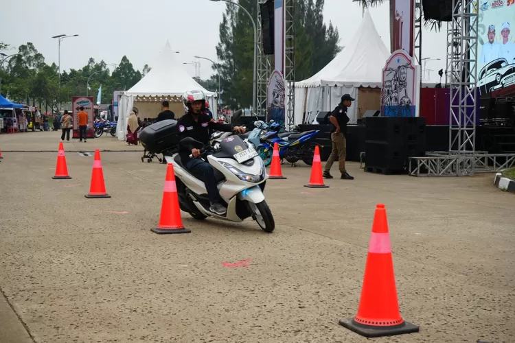 edukasi keselamatan berkendara di Kabogorfest 2025, Kamis, 19 Juni 2025. (Diskominfo)