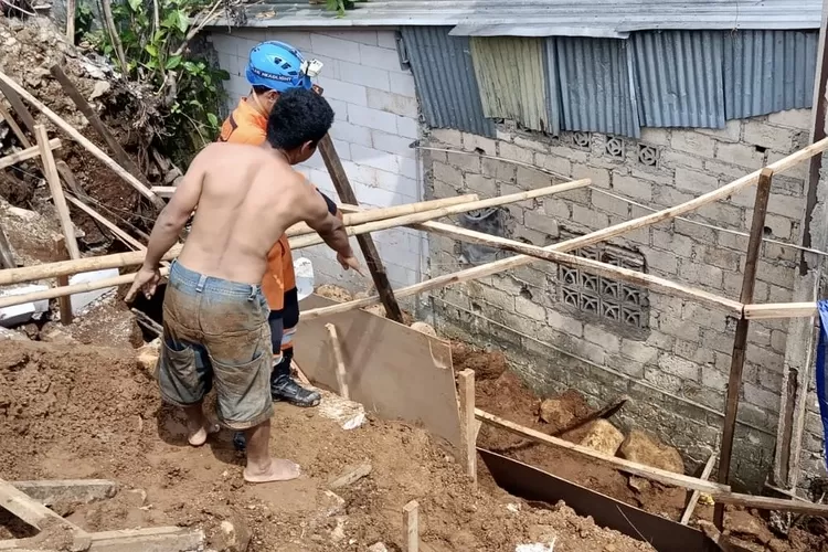 Lokasi tempat pekerja pembangunan SDN Gang Aut, Kelurahan Gudang, Kota Bogor yang tewas tertimbun longsor. (Ist)