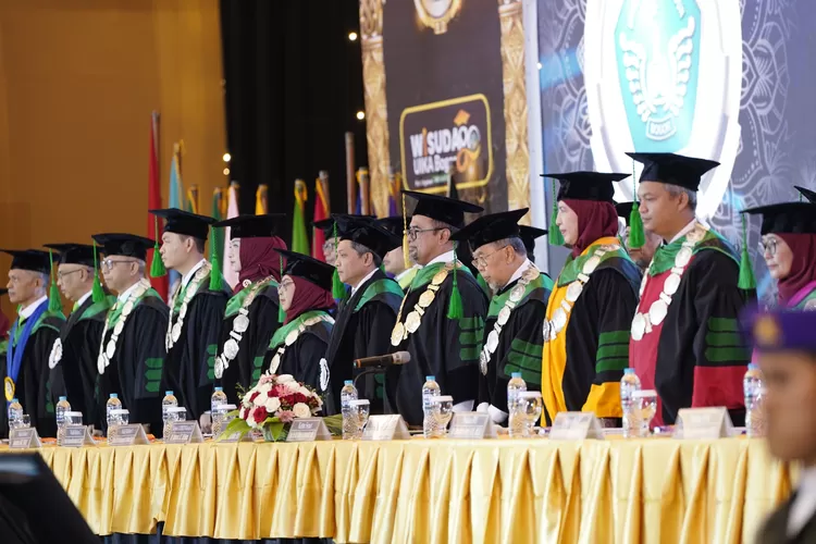 Momen kegiatan wisuda yang diselenggarakan UIKA Bogor. 