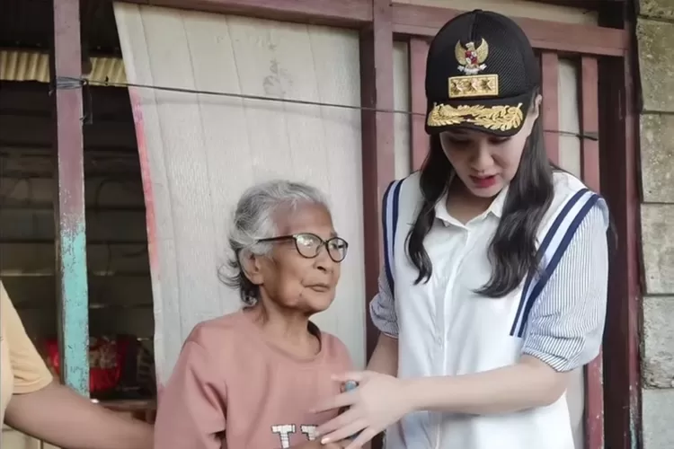 Potret Sherly Tjoanda, Gubernur Maluku Utara saat berkunjung ke Kabupaten Halmahera Timur yang diunggah ke Instagram pribadinya pada Senin 30 Juni 2025. (Instagram : s_tjo)