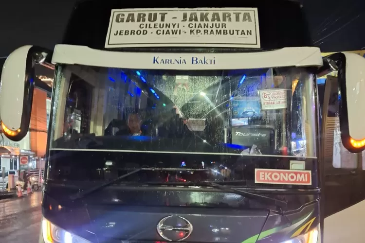 Bus yang terlibat kecelakaan maut di Jalan Jenderal Hoegeng, Ciawi, Kabupaten Bogor. (Unit Laka)