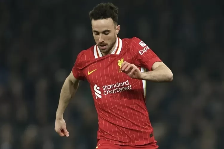 Salah satu Pemain sepak bola yang meninggal dunia akibat insiden kecelakaan mobil yaitu Diogo Jota. (Instagram : diogoj_18)