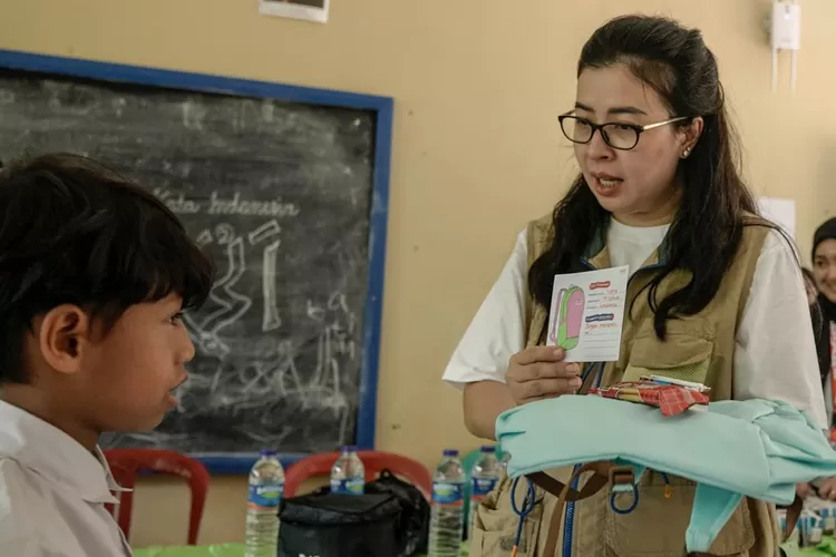 EIGER Junior Donasikan 2.000 Tas Sekolah. (Istimewa)