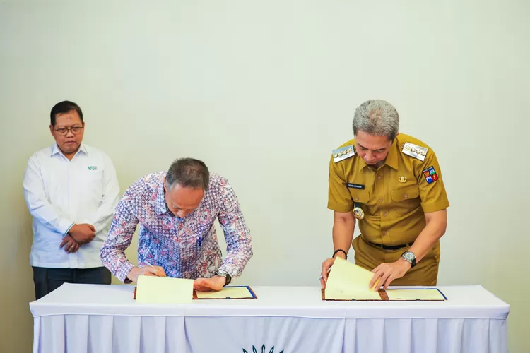 Penandatanganan MoU antara Pemkot Bogor bersama PT Trans Jabar Tol dan PT Suryamas Duta Makmur sebagai tindaklanjut rencana pembangunan off ramp di Tol Ciawi Selatan.  (Dok Humas Pemkot Bogor)
