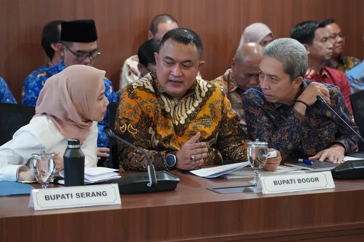 Rakortas kesiapan daerah dalam pembangunan PSEL di&nbsp;Ruang Rapat Utama Lantai 3 Kemenko Pangan, Jakarta, Kamis, 17 Mei 2025. (Diskominfo)