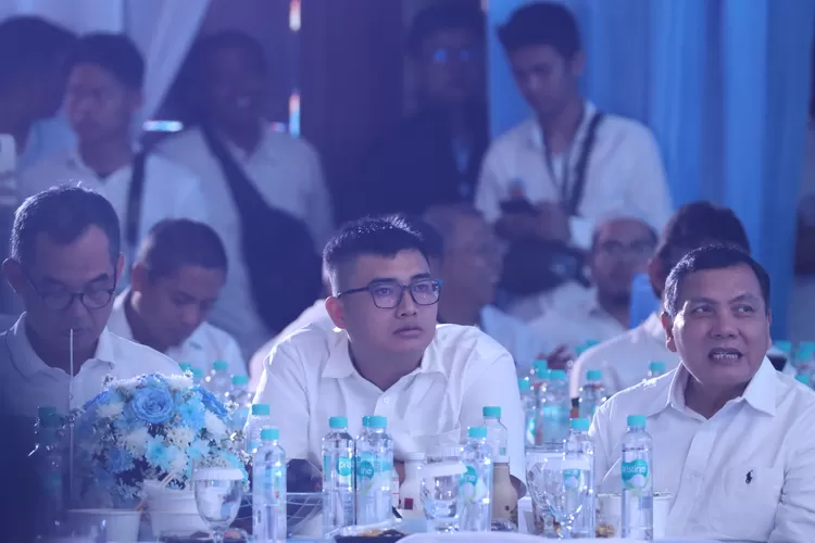 Ketua DPRD Kabupaten Bogor Sastra Winara saat Kenal Pamit Kapolres Bogor dari AKBP Rio Wahyu Anggoro kepada AKBP Wikha Ardilestanto di Aula Gedung Tegar Beriman, Cibinong, Minggu, 20 Juli 2025 malam. (DPRD Kabupaten Bogor)