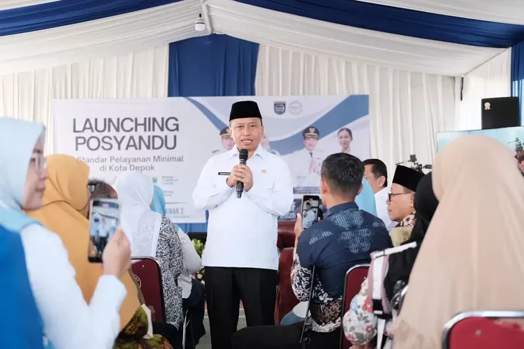 Wali Kota Depok, Supian Suri memberikan sambutan dalam peresmian Posyandu Mawar 2 di Duren Seribu, Bojongsari.  (Humas Pemkot Depok)