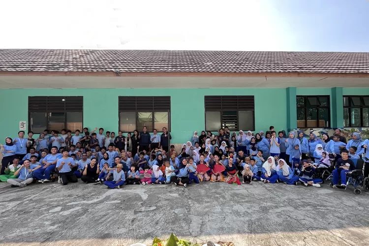 SERU : Manajemen Savero Style Bogor melakukan kunjungan ke SLB Negeri Dharma Wanita dalam rangka memperingati Hari Anak Nasional 2025.