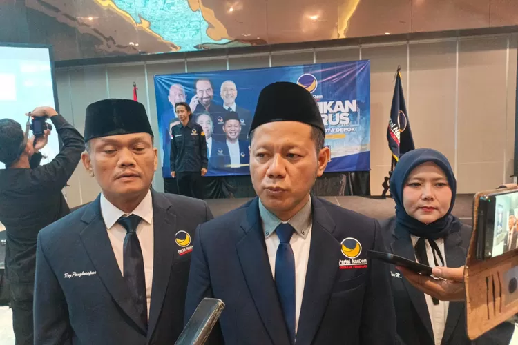 Ketua DPD Partai NasDem Kota Depok, Samsul Ma'arif memberikan keterangan terkait target pihaknya di Pemilu mendatang.  (Ali Metropolitan)