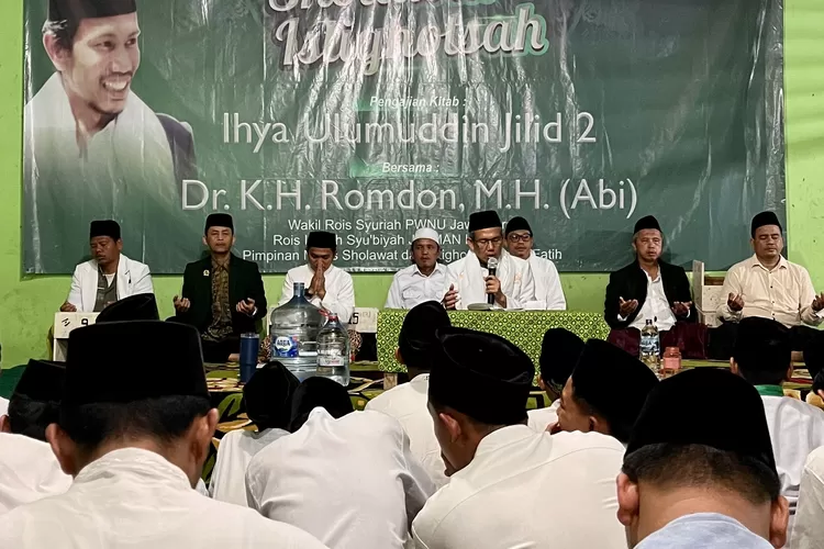 Pengajian Kitab Ihya Ulumuddin di Pondok Pesantren Yasina, Kecamatan Cigombong, Kabupaten Bogor, Sabtu, 2 Agustus 2025 malam. (PCNU Kabupaten Bogor)
