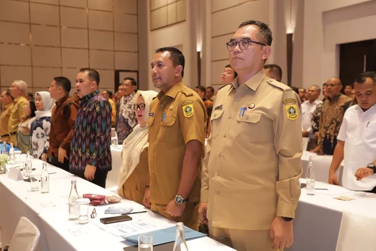 Sekda Kabupaten Bogor Ajat Rochmat Jatnika saat&nbsp;Pemaparan Kebijakan dan Pelaksanaan Program Adipura 2025 di Hotel Fairmont Jakarta, Senin, 4 Agustus 2025. (Diskominfo)