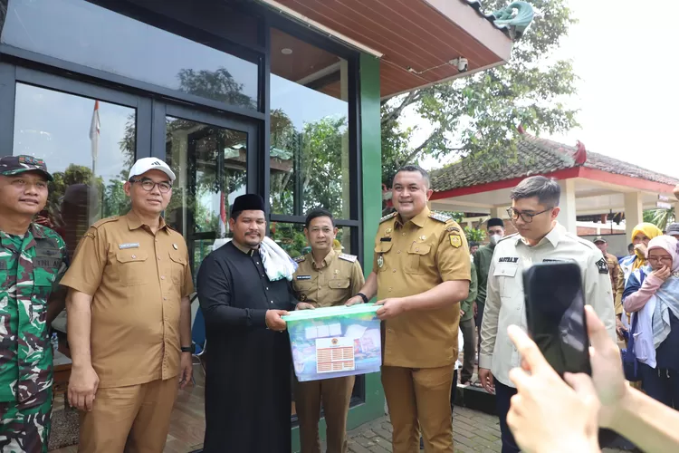 Bupati Bogor Rudy Susmanto Turun Langsung Tinjau Lokasi Banjir di Kemang dan Rancabungur. (Istimewa)