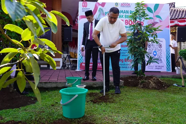 Rudy Susmanto Canangkan Gerakan Satu ASN Tanam Satu Pohon. (Istimewa)