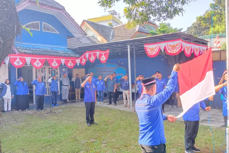 Sambut Hari Kemerdekaan, DPD PAN Kota Bogor gelar pengibaran bendera Merah Putih di kantor sekretariat (Ist)