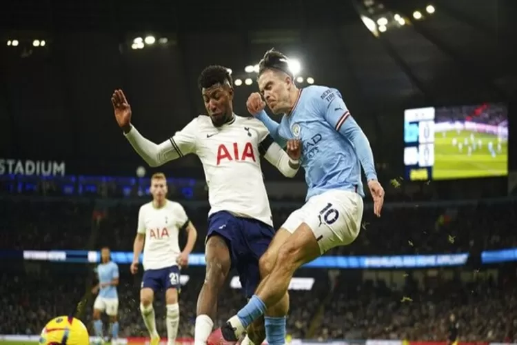 Salah satu laga seru yang tersaji di pekan kedua Premier League musim 2025-2026 yaitu Manchester City vs Tottenham Hotspur. (AP/Dave Thompson)