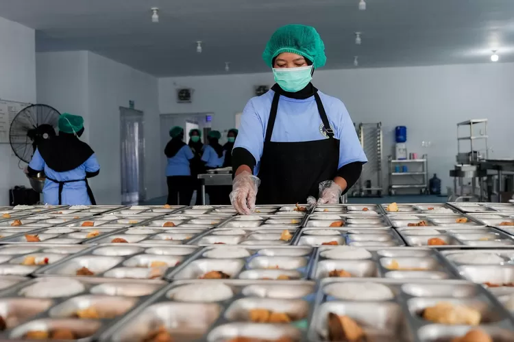 Ilustrasi penyajian Makan Bergizi Gratis di salah satu SPPG.  (Ist)