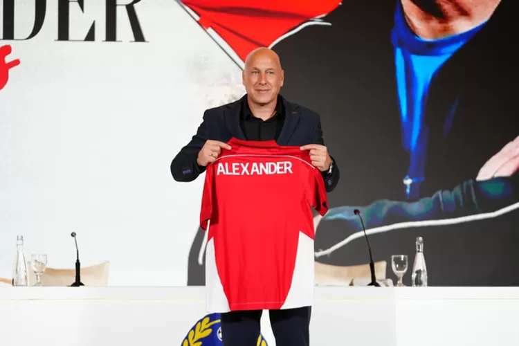 Simak selengkapnya mengenai perjalanan karier dari Alexander Zwiers, Dirtek anyar yang diumumkan PSSI pada Senin 25 Agustus 2025. (PSSI)