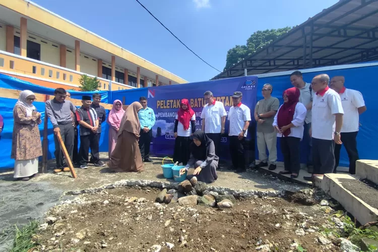 Mantap, klub basket Galaxy Stars Bogor (GSB) menjalin kerja sama dengan YPKMK membangun GOR Semi indoor basket (Ist)