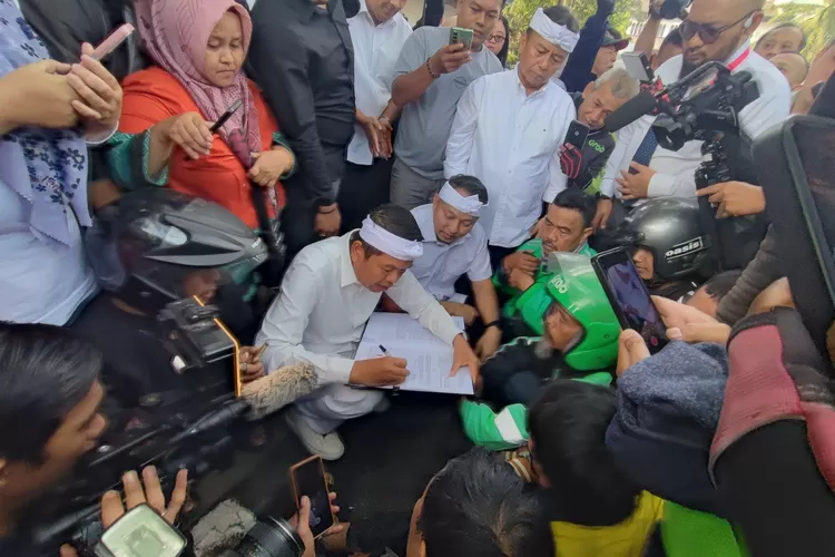  Gubernur Jawa Barat Dedi Mulyadi (KDM) memastikan jaminan sosial ketenagakerjaan bagi jutaan pekerja informal di Jawa Barat (IST)