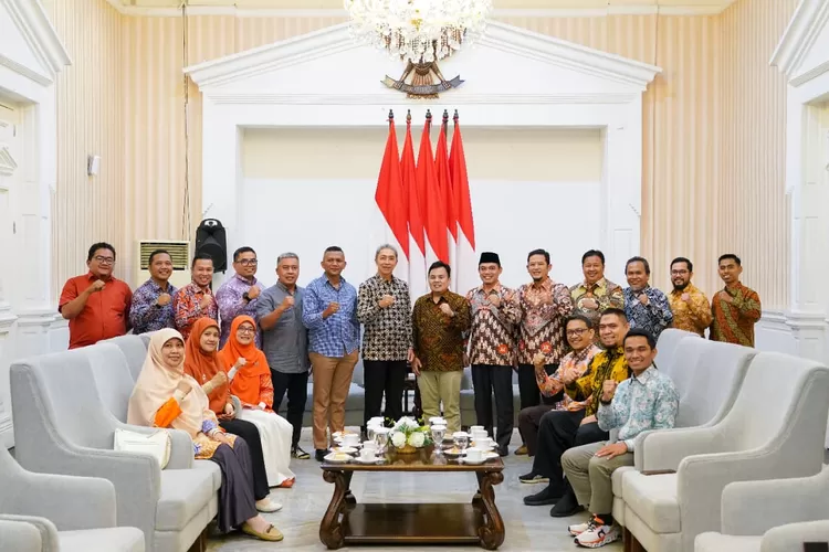 Jajaran pengurus PKS Kota Bogor menyambangi kantor wali Kota Bogor (PKS)