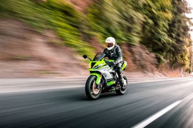 Simak selengkapnya mengenai 4 bahan pertimbangan yang perlu diperhatikan sebelum ganti motor matic ke motor sport. (Getty Images : Brandon Woyshnis)