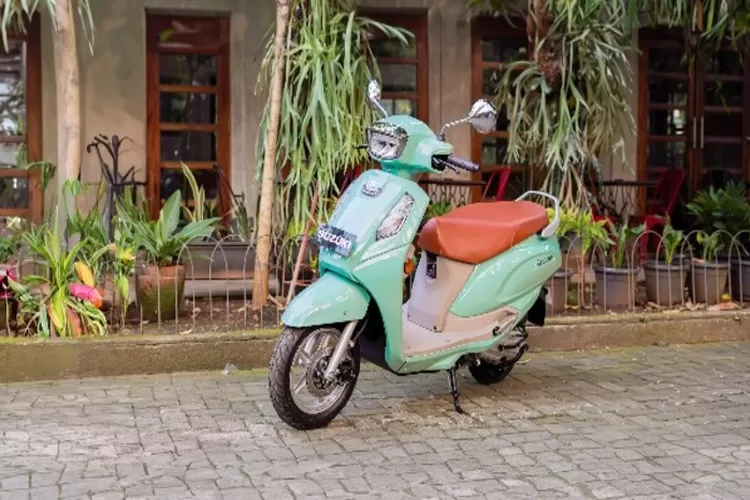 Potret Suzuki Access 125 motor skutik yang baru meluncur di ajang IMOS 2025 dengan banderol harga Rp25,5 juta. (Suzuki)