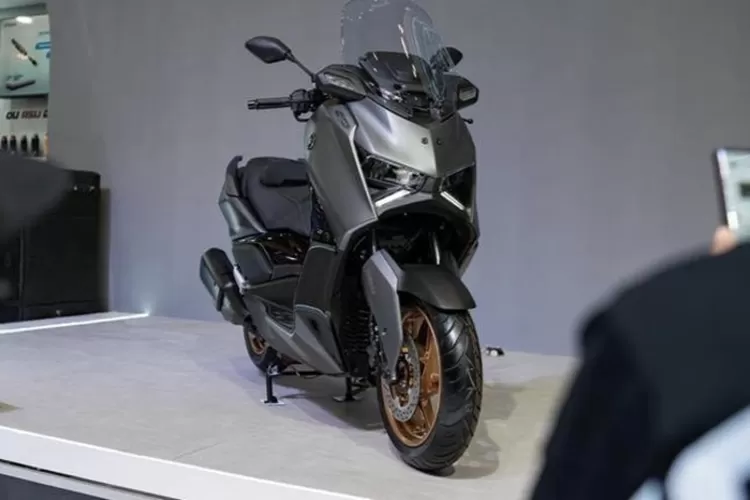 Potret Yamaha XMAX Tech Max motor generasi terbaru yang diluncurkan PT Yamaha Indonesia Motor Manufacturing di ajang IMOS 2025. (YIMM)