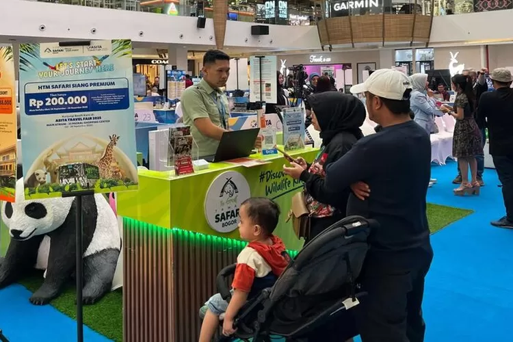 Potret booth Taman Safari Bogor yang hadir dalam ajang ASITA Travel Fair Bandung 2025 yang berlangsung pada 24-28 September 2025. (Ist)