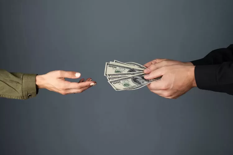 Viral oknum Satpol PP di Ciamis melakukan pemalakan kepada anak SD  (Freepik)