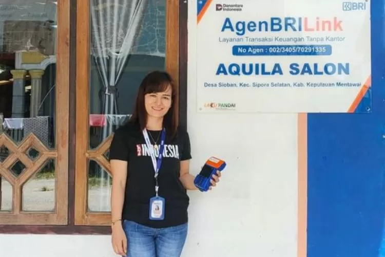 Pemilik Aquila Salon, Siaparia Butarbutar. Perempuan yang sukses hadirkan layanan keuangan AgenBRILink di Kepulauan Mentawai.  (Ist)