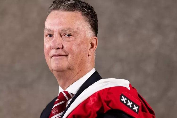 Rumor beredar, Luis Van Gaal dikabarkan akan gantikan Patrick Kluivert (Instagram/@vangaal-)