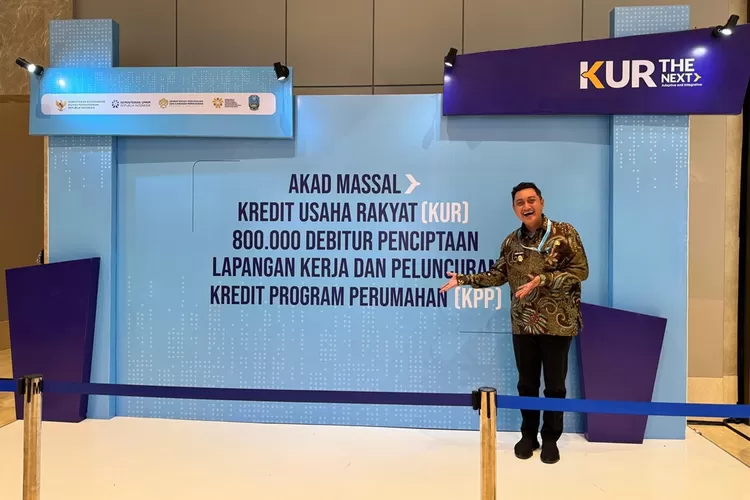 Wakil Bupati Lumajang Yudha Adji Kusuma saat menghadiri Akad Massal KUR.  (dok. Pemkab Lumajang)