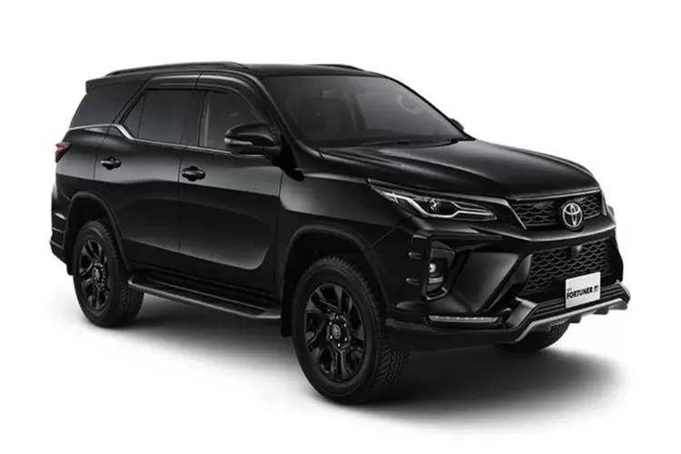 Salah satu mobil off road Terbaik 2025 yang cocok untuk berbagai kebutuhan yaitu Toyota Fortuner 2.8 GR Sport 4&times;4. (Toyota)